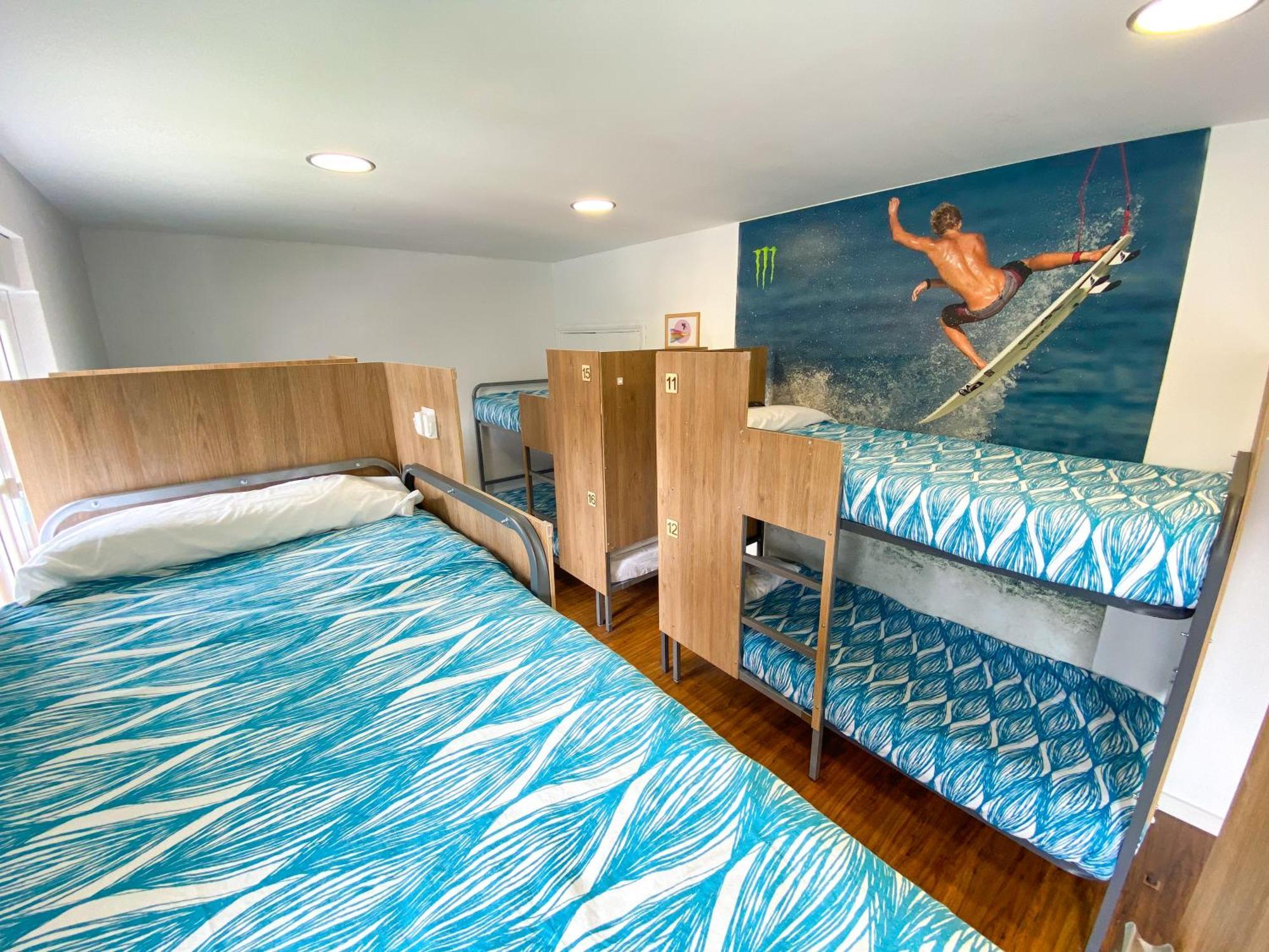 بيت شباب North Surf House خيخون الغرفة الصورة